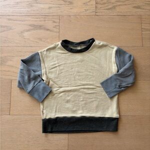 Childhood clothing colorblock sweatshirt, size 3T